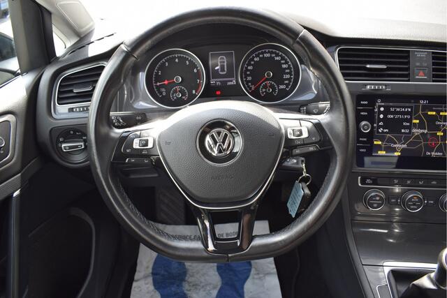 Volkswagen GOLF 1.0 TSI Comfortline Adaptive cruise, Navi, Carplay,