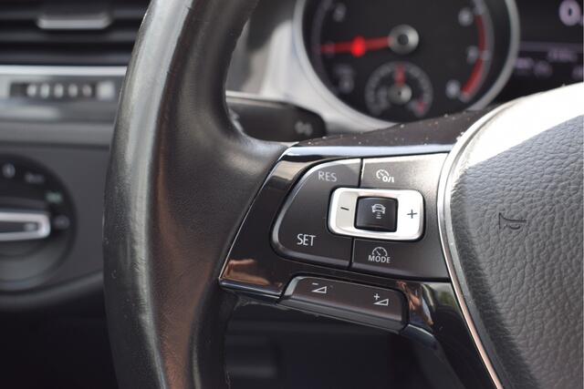 Volkswagen GOLF 1.0 TSI Comfortline Adaptive cruise, Navi, Carplay,
