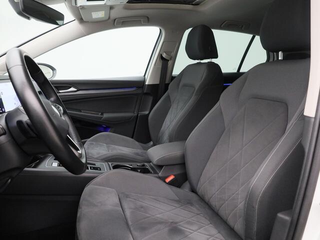 Volkswagen GOLF 1.5 eTSI R-Line | PANO | CAMERA | ADAPTIVE | VIRTUAL | STOEL- EN STUURVERW.