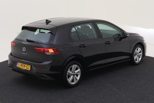 Volkswagen GOLF 1.5 TSI 130PK Life Business / LED / Navigatie / Parkeersensoren / Style Interieur / Ergo Active