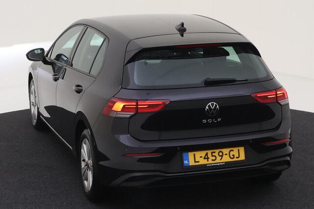 Volkswagen GOLF 1.5 TSI 130PK Life Business / LED / Navigatie / Parkeersensoren / Style Interieur / Ergo Active