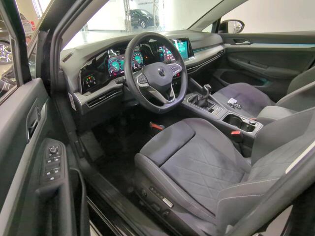 Volkswagen GOLF 1.5 TSI 130PK Life Business / LED / Navigatie / Parkeersensoren / Style Interieur / Ergo Active