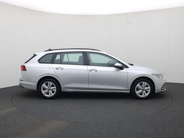 Volkswagen GOLF Variant 1.0TSI/110PK Life · Navigatie · Trekhaak · Parkeersensensoren