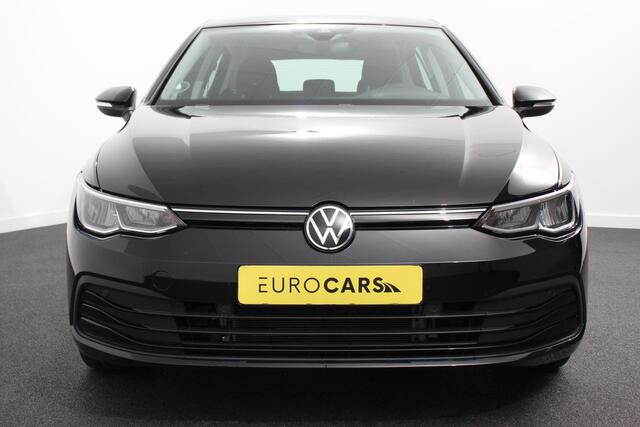 Volkswagen GOLF 1.5 eTSI 131pk DSG Life | Navigatie | Apple Carplay/Android Auto | Parkeersensoren | Adaptive Cruise Control | Stoel- en stuurverwarming | Lane Assist | Ledverlichting | Climate Control