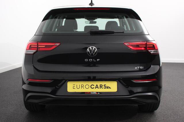 Volkswagen GOLF 1.5 eTSI 131pk DSG Life | Navigatie | Apple Carplay/Android Auto | Parkeersensoren | Adaptive Cruise Control | Stoel- en stuurverwarming | Lane Assist | Ledverlichting | Climate Control