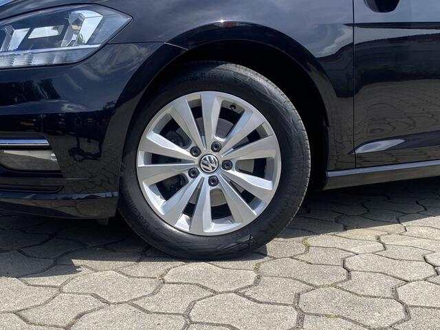 Volkswagen GOLF Variant 1.0 111PK TSI Comfortline Navi, Trekhaak, LED, Rijklaar met beurt & garantie!