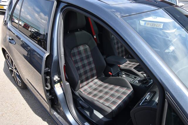Volkswagen GOLF 2.0 TSI GTI Performance 245PK , VIRTUAL COCKPIT , NAVI , A UITRIJ CAM , LMV19 ,
