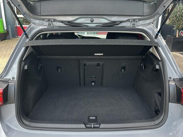 Volkswagen GOLF 1.4 TSI STYLE EHYBRID TREKHAAK/MEMORY/NAVI/ACC/CARPLAY/STOELVERW