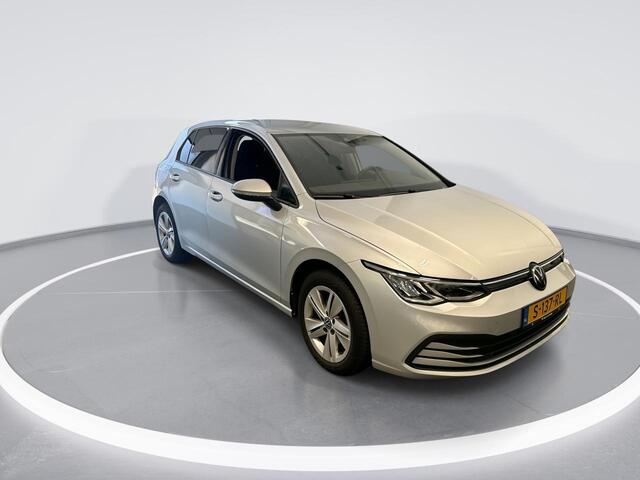 Volkswagen GOLF 1.0 eTsi 110pk DSG Life · Apple/Android Car Play · Navi · P-Sensoren · DAB · Getint Glas · 16'' Inch · Garantie t/m 28-03-2027 of 100.000km