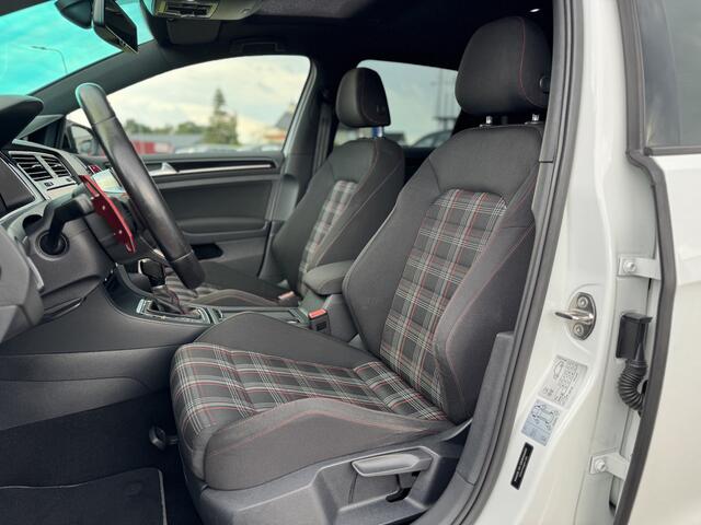 Volkswagen GOLF 2.0 GTI |PANO|VIRTUAL DASH|CARPLAY|DYNAUDIO|KAMELEON