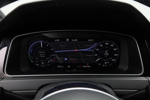 Volkswagen GOLF 1.4 TSI 204 pk DSG PHEV GTE Limited Edition 085/200 | Leder | Geheugenstoel | Navigatie Discover Pro | Virtual Cockpit | Achteruitrijcamera | Stoelverwarming