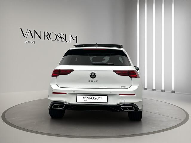 Volkswagen GOLF 1.5 eTSI R-Line Pano ACC IQ Camera Sfeer