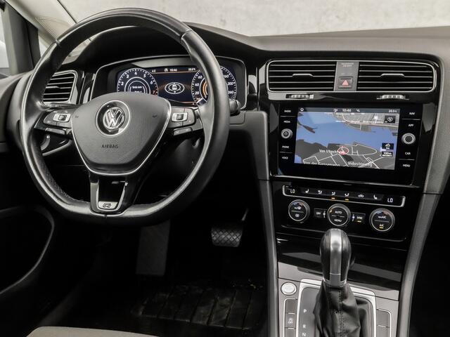 Volkswagen GOLF 1.5 TSI R-Line Sport 150Pk Automaat (SCHUIFDAK, VIRTUAL COCKPIT, APPLE CARPLAY, KEYLESS, ALCANTARA, STOELVERWARMING, CAMERA, ADAPTIVE CRUISE, GETINT GLAS, NIEUWE APK, NIEUWSTAAT)