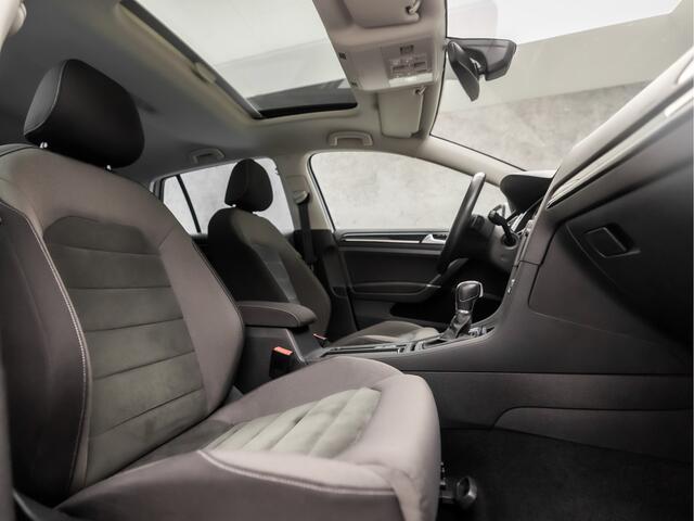 Volkswagen GOLF 1.5 TSI R-Line Sport 150Pk Automaat (SCHUIFDAK, VIRTUAL COCKPIT, APPLE CARPLAY, KEYLESS, ALCANTARA, STOELVERWARMING, CAMERA, ADAPTIVE CRUISE, GETINT GLAS, NIEUWE APK, NIEUWSTAAT)