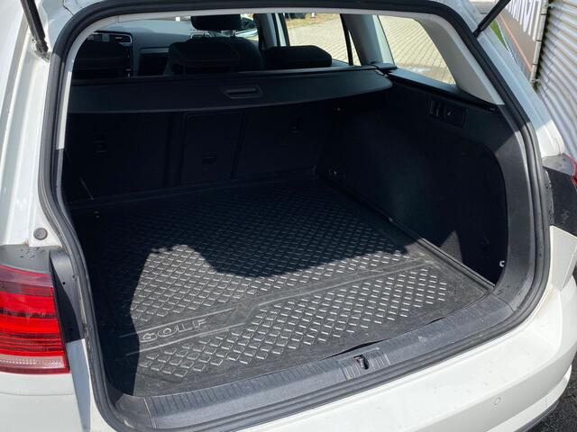 Volkswagen GOLF Variant 1.0 TSI Comfortline Business Automaat | Clima | Cruise | Navigatie | LM Velgen | RIJKLAARPRIJS INCL 12 MAANDEN EN GARANTIE