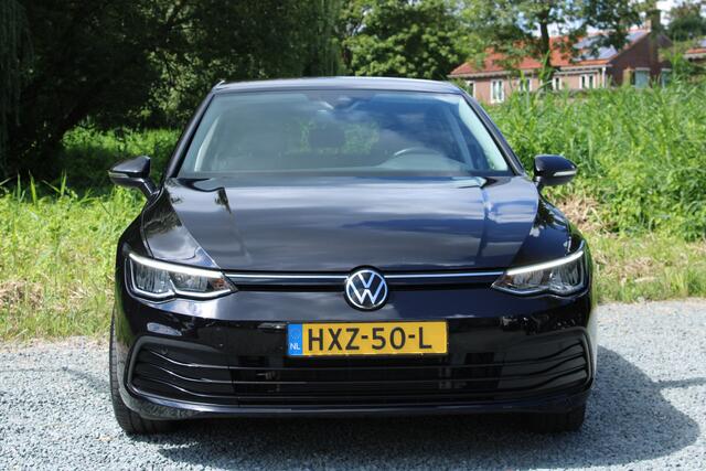 Volkswagen GOLF 1.5 eTSI DSG LIFE CARPLAY/PDC/CAMERA