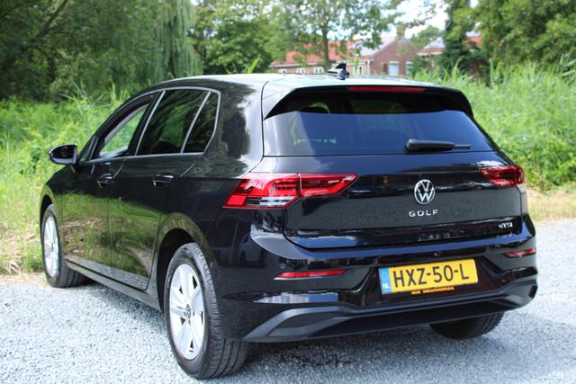 Volkswagen GOLF 1.5 eTSI DSG LIFE CARPLAY/PDC/CAMERA