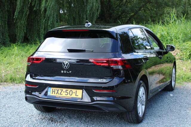 Volkswagen GOLF 1.5 eTSI DSG LIFE CARPLAY/PDC/CAMERA