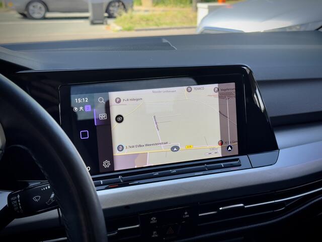 Volkswagen GOLF 1.0 eTSI AUT7 LIFE NAVI CAMERA DIGI-DASH APLLE-CARPLAY PARK-ASSIST LED LMV PDC