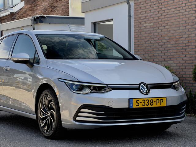 Volkswagen GOLF 1.0 eTSI AUT7 LIFE NAVI CAMERA DIGI-DASH APLLE-CARPLAY PARK-ASSIST LED LMV PDC