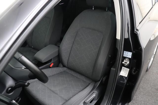 Volkswagen GOLF 1.0 111 PK TSI Business Carplay Navi Adapt. Cruise Climate
