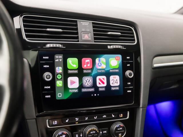 Volkswagen GOLF 1.4 TSI PHEV GTE 204Pk Automaat (SCHUIFDAK, VIRTUAL COCKPIT, LEDER/ALCANTARA, APPLE CARPLAY, CAMERA, STOELVERWARMING, GETINT GLAS, LED KOPLAMPEN, KEYLESS, NIEUWSTAAT)