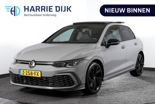 Volkswagen GOLF 1.4 eHybrid GTE - Automaat | S/K-Dak | Dig. Cockpit | Adapt. Cruise | Stoel-+Stuurverw. | Elek. Trekhaak | PDC | Camera | NAV + App. Connect | ECC | LM 18" |