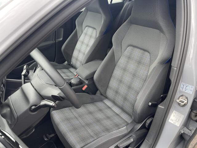Volkswagen GOLF 1.4 eHybrid GTE |All in prijs + BOVAG Garantie |Camera | Adaptive cruise | Carplay | Navigatie |
