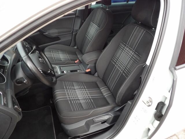Volkswagen GOLF 1.4 TSI Lounge Bluemotion