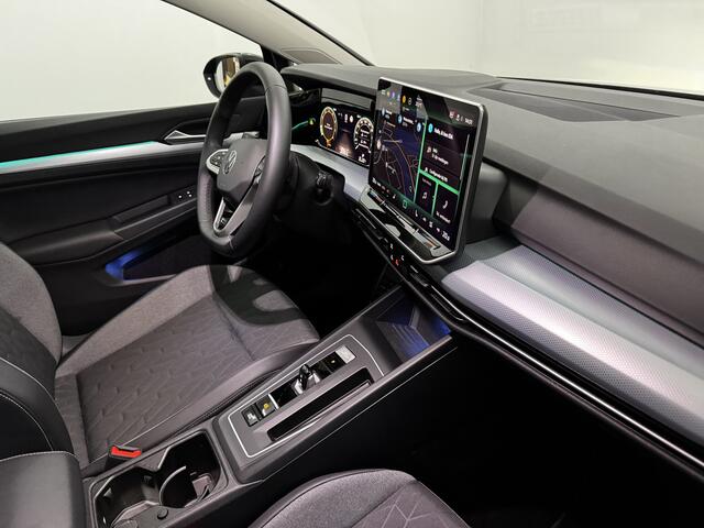 Volkswagen GOLF 8.5 1.5 TSI GOAL Edition Half leder, Camera, Navi, Winterpakket, Virtual desk, Sfeerverlichting, Keyless start, Cruise control
