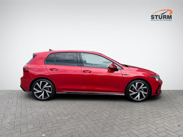 Volkswagen GOLF 1.5 eTSI R-Line NL-Auto! | Panoramadak | Harman/Kardon | Sportstoelen | Full-LED | Navigatie | Apple Carplay/Android Auto | Dodehoek | Park. Assist | Rijklaarprijs!