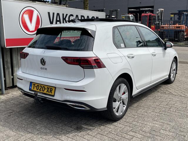Volkswagen GOLF 1.4 eHybrid GTE 17"/IQ Light/Panoramadak/Adaptieve cruise/HUD/Trekhaak/Stoel + stuurverwarming/Lane + Travel assist/Camera/Apple Carplay & Android auto/PDC v+a