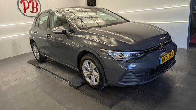 Volkswagen GOLF 1.5 eTSI Style