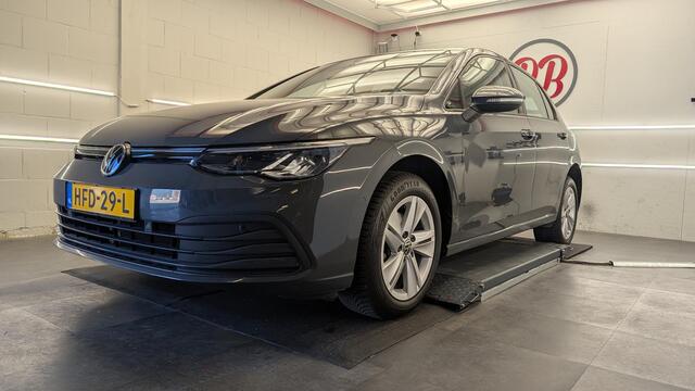 Volkswagen GOLF 1.5 eTSI Style