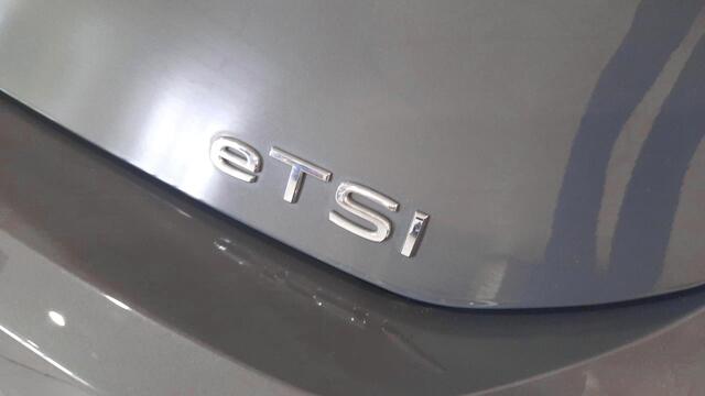 Volkswagen GOLF 1.0 eTSI Life Multimedia pakket | Comfort pakket |