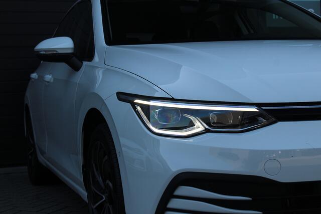 Volkswagen GOLF 1.0 eTSI Life Business | Memory | Camera | IQ Lights