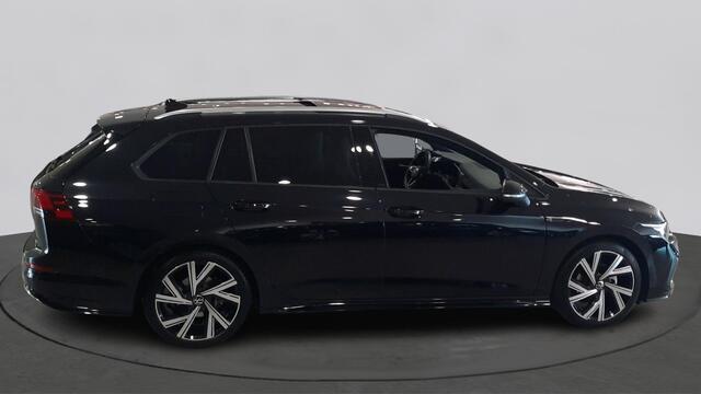 Volkswagen GOLF Variant 1.5 eTSI R-Line | LED + | Panoramadak | 18" |