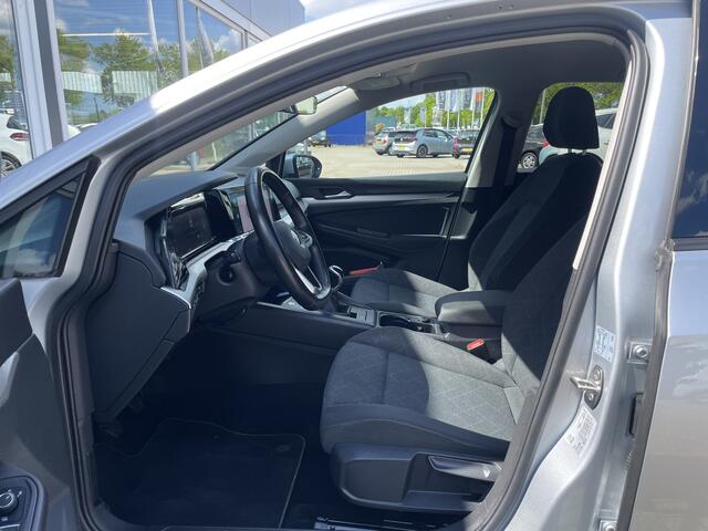 Volkswagen GOLF 1.0 TSI Life 50% deal 8.975,- ACTIE Virtual / Navi / Carplay / Cruise / Clima / Nieuw Model!