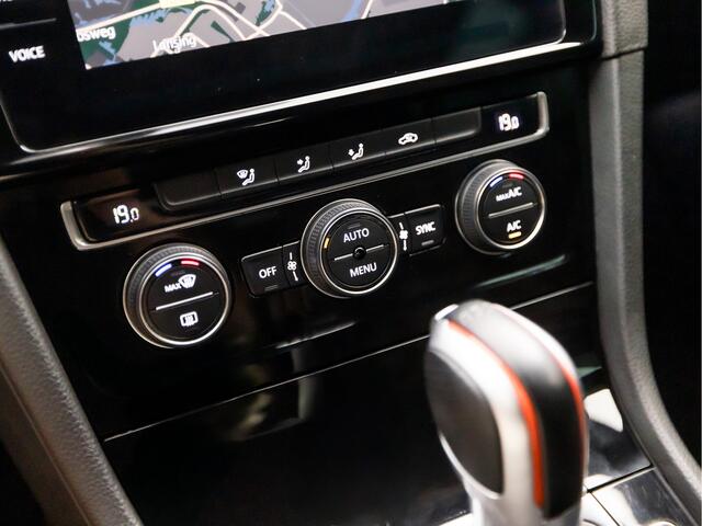 Volkswagen GOLF 2.0 TSI GTI Performance 230Pk Automaat (VIRTUAL COCKPIT, APPLE CARPLAY, GROOT NAVI, KEYLESS, ADAPTIVE CRUISE, SPORTSTOELEN, GETINT GLAS, SPORTSTUUR, PARKEERSENSOREN, NIEUWSTAAT)