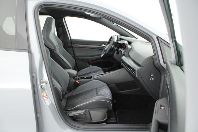 Volkswagen GOLF 1.5 eTSI 150pk DSG 2x R-Line Camera Keyless Panoramadak Stoelverwarming