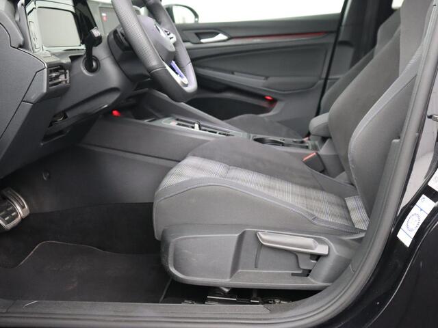Volkswagen GOLF 1.4 eHybrid GTE | Stoel & stuurverwarming | Adaptive cruise | Sfeerverlichting | Carplay | LED Plus | Sportstoelen | Parkeerhulp | PHEV | Plug In