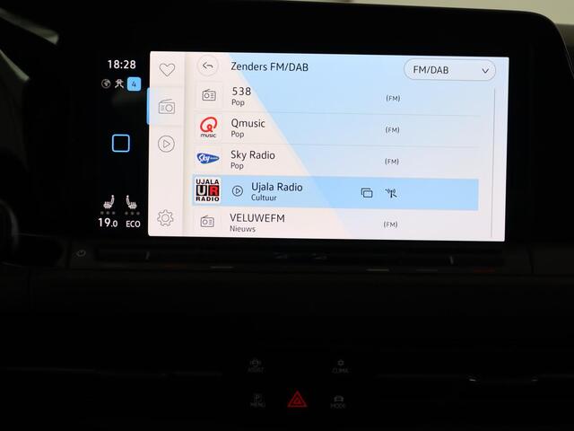 Volkswagen GOLF 1.4 eHybrid GTE | Stoel & stuurverwarming | Adaptive cruise | Sfeerverlichting | Carplay | LED Plus | Sportstoelen | Parkeerhulp | PHEV | Plug In