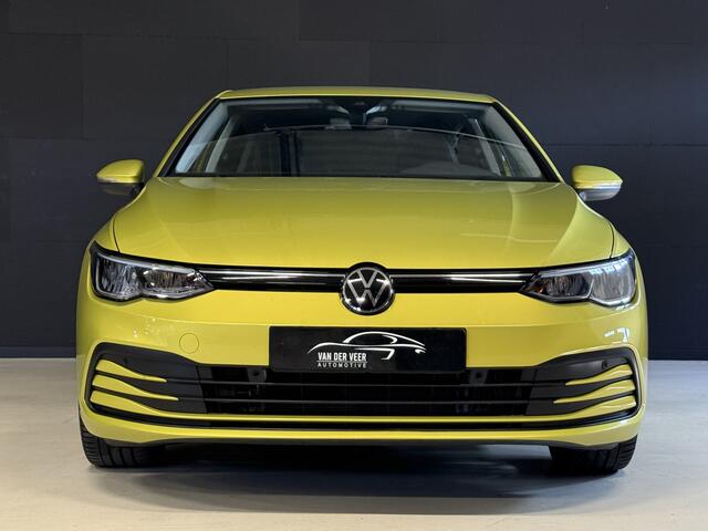 Volkswagen GOLF 1.0 eTSI Life Business | Camera | Stoel/Stuurverw. | Apple Carplay | LED | Navi