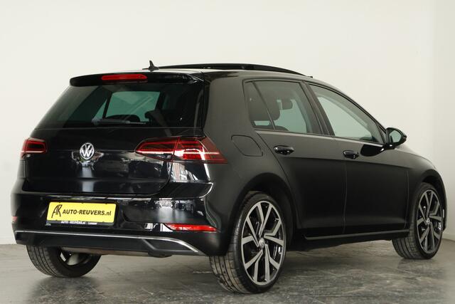 Volkswagen GOLF 1.0 TSI Comfortline Panorama / Opendak / ACC / CarPlay / Cam