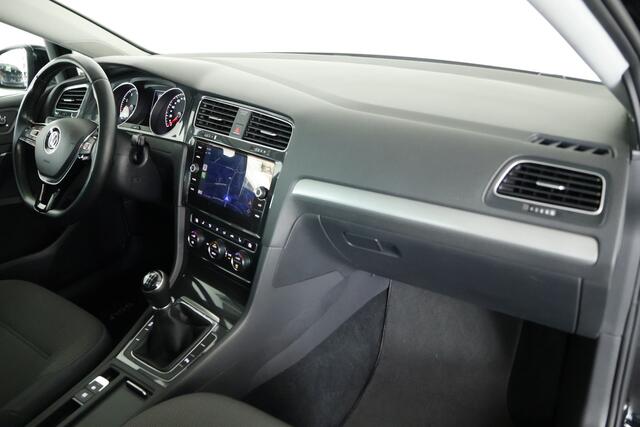 Volkswagen GOLF 1.0 TSI Comfortline Panorama / Opendak / ACC / CarPlay / Cam