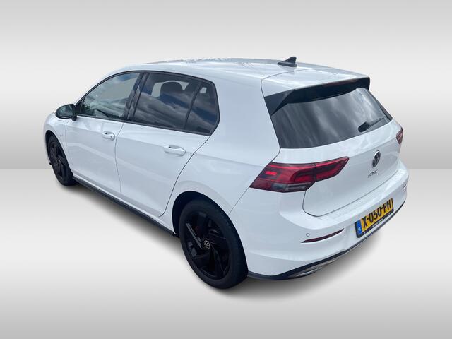 Volkswagen GOLF 1.4 eHybrid GTE / Navigatie / Parkeersensoren V+A / App connect / Stoelverwaming /