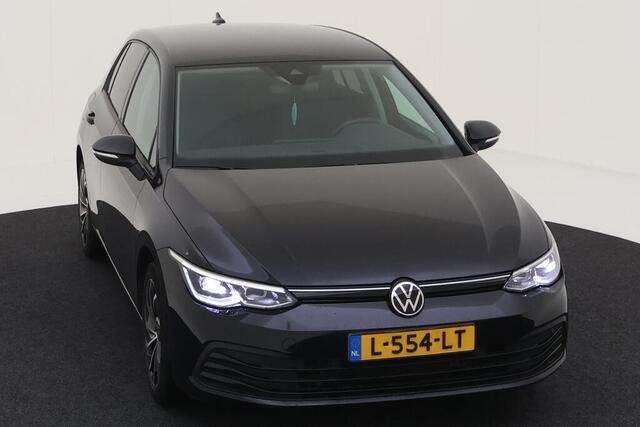 Volkswagen GOLF 1.0 TSI Life Business Winter pakket, LED, navigatie, achteruitrij-camera