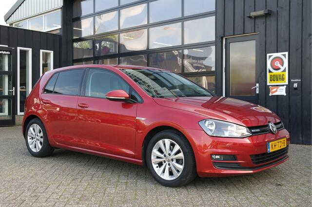 Volkswagen GOLF 1.0 TSI Connected Series | Cruise | Navi | Clima | Camera