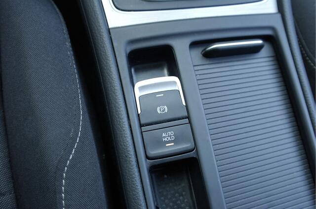 Volkswagen GOLF 1.0 TSI Connected Series | Cruise | Navi | Clima | Camera
