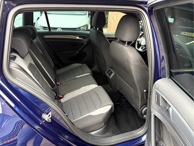 Volkswagen GOLF Variant 1.5 TSI Highline R-Line Panoramadak, Camera, Trekhaak